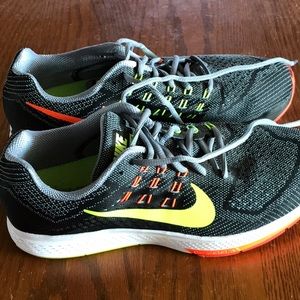 Men’s size 9 Nike sneakers